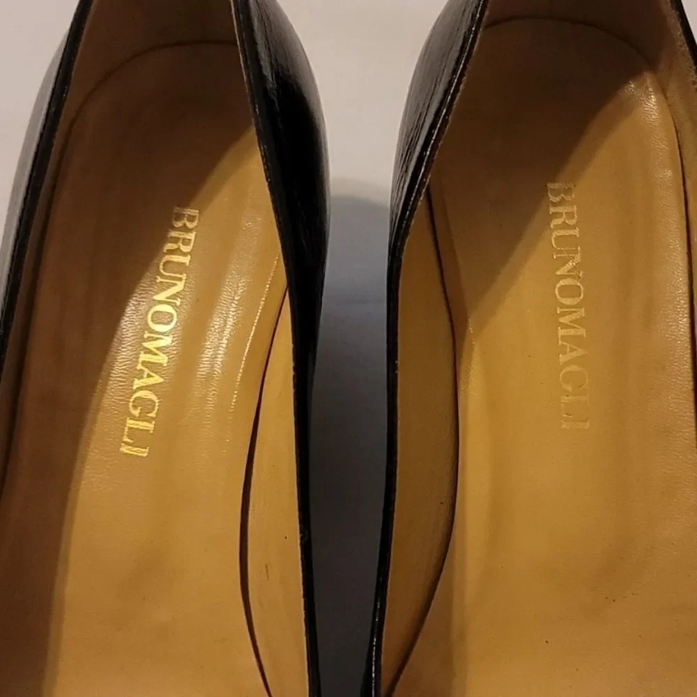 Bruno Magli wedges size 7.5‎